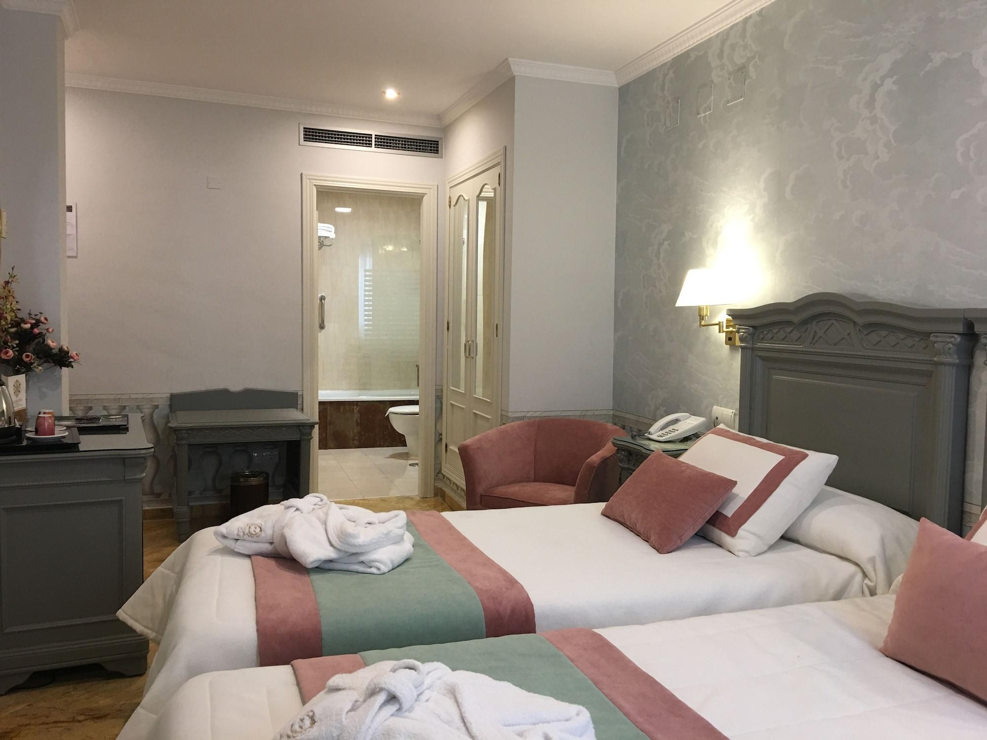 Adriano Boutique 3*