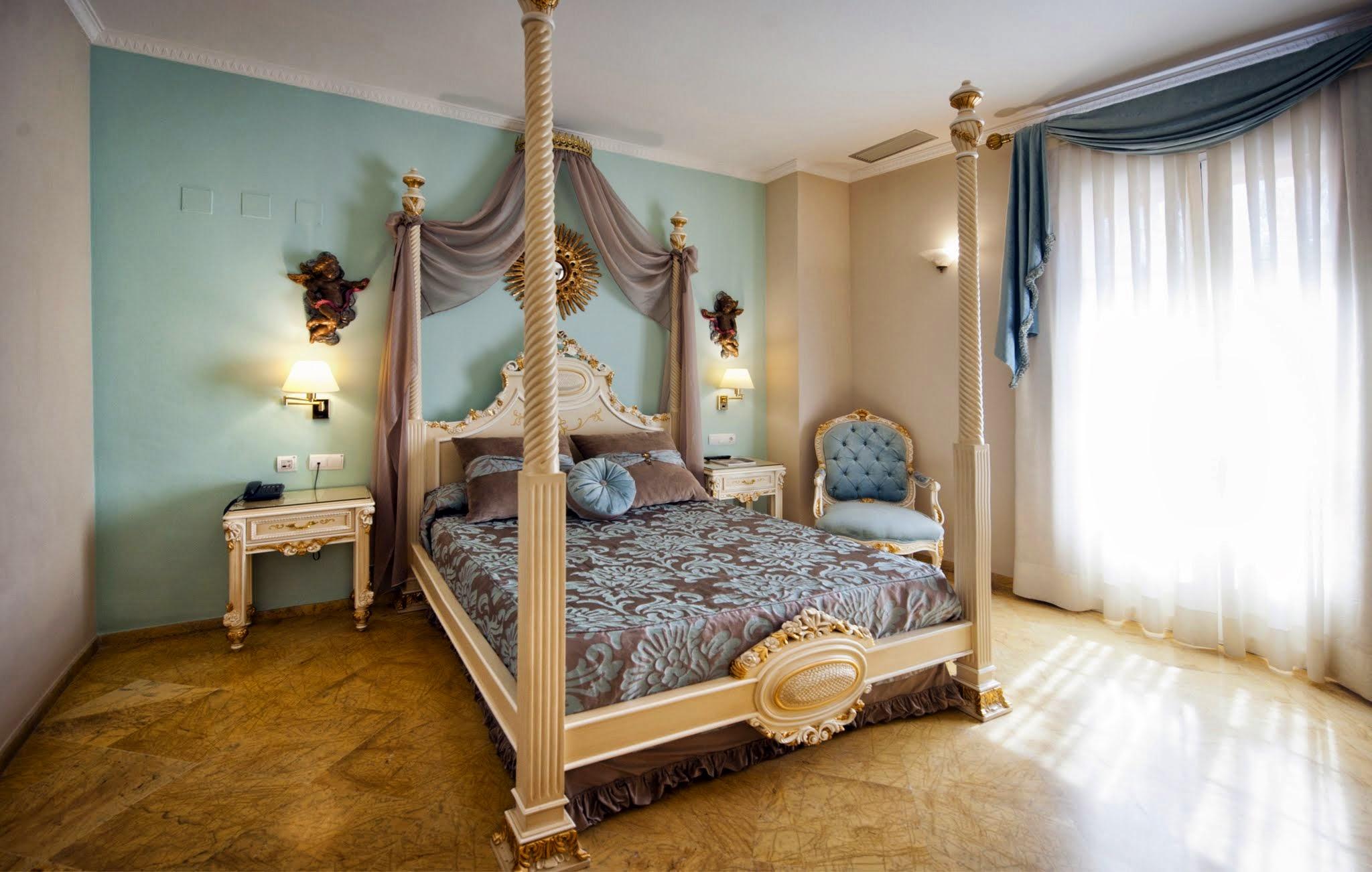 Adriano Boutique 3*