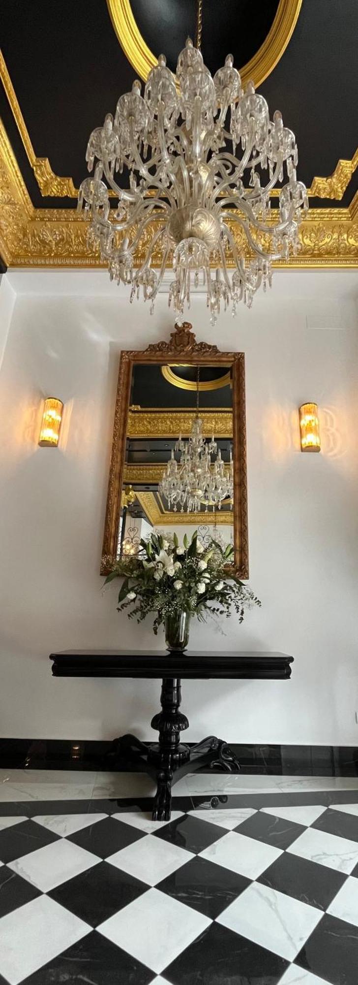 Adriano Boutique Hotel
