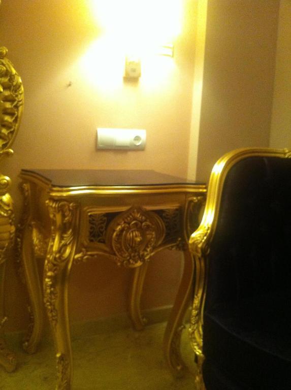 Adriano Boutique 3*