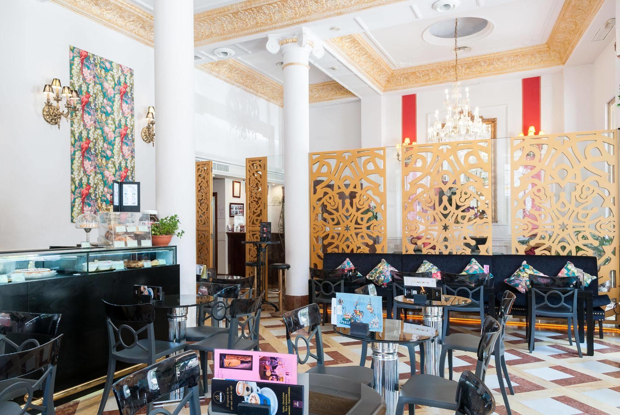 Adriano Boutique Hotel